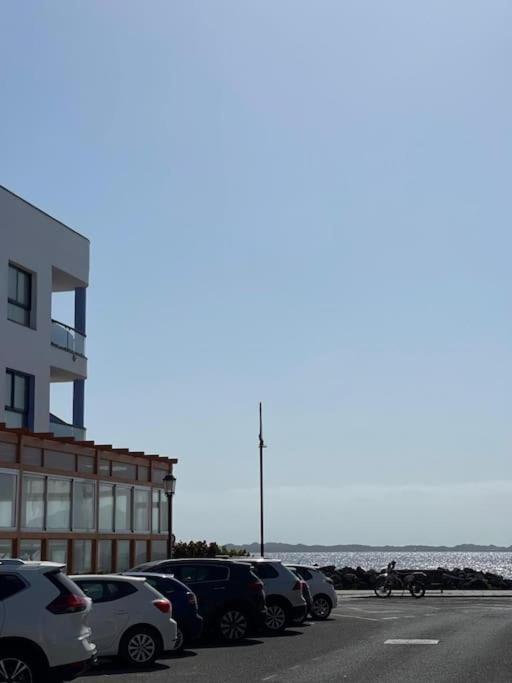 Apartamento Oceano Azul Luminoso 50 Metros Del Mar En Centro Corralejo Exterior foto